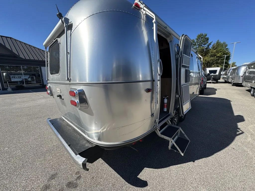 2025 Airstream Trade Wind 23FB - Photo 4