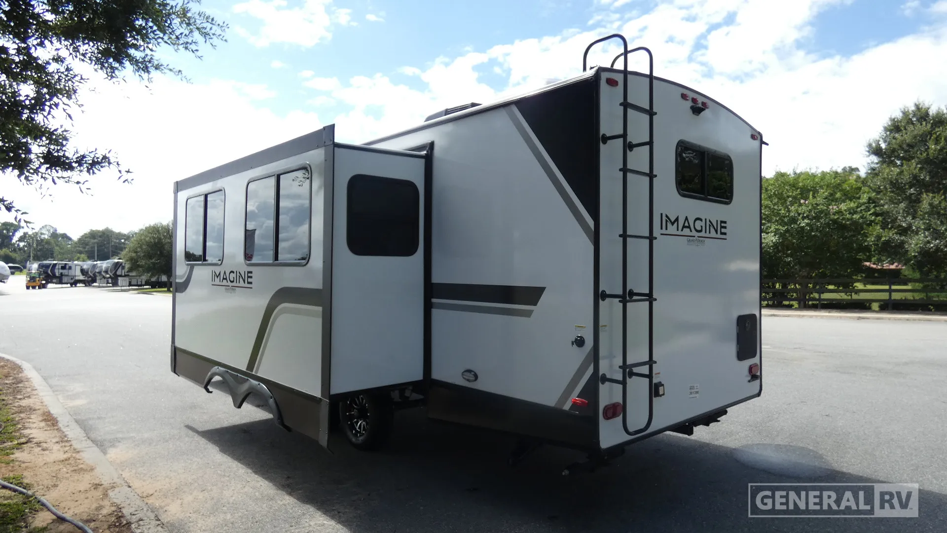 2026 Grand Design Imagine 2600RB - Photo 4