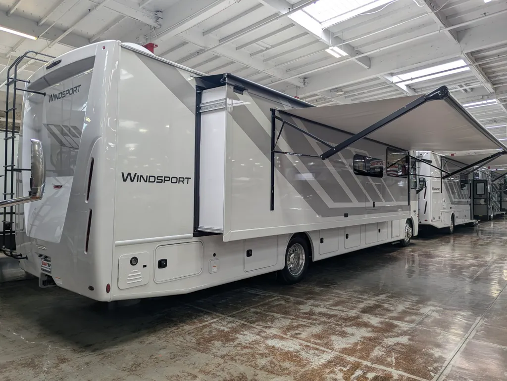 2027 Thor Motor Coach Windsport 36H, Photos photo 6
