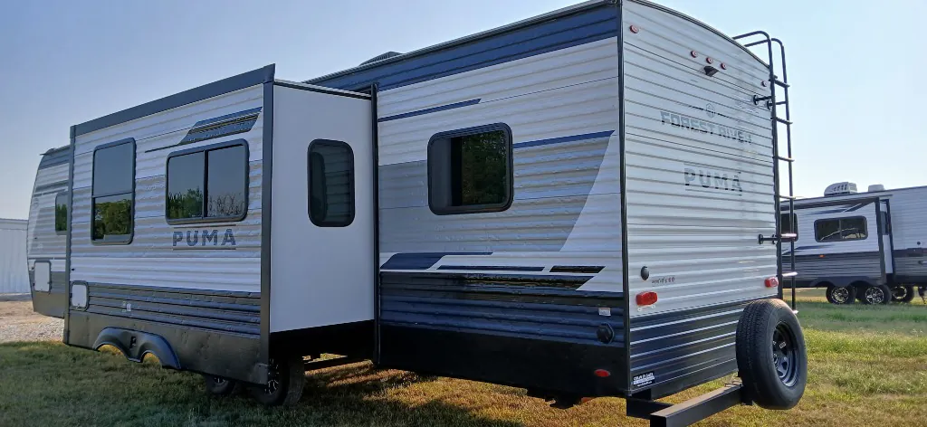2025 Palomino Puma 337BH, Photos photo 7