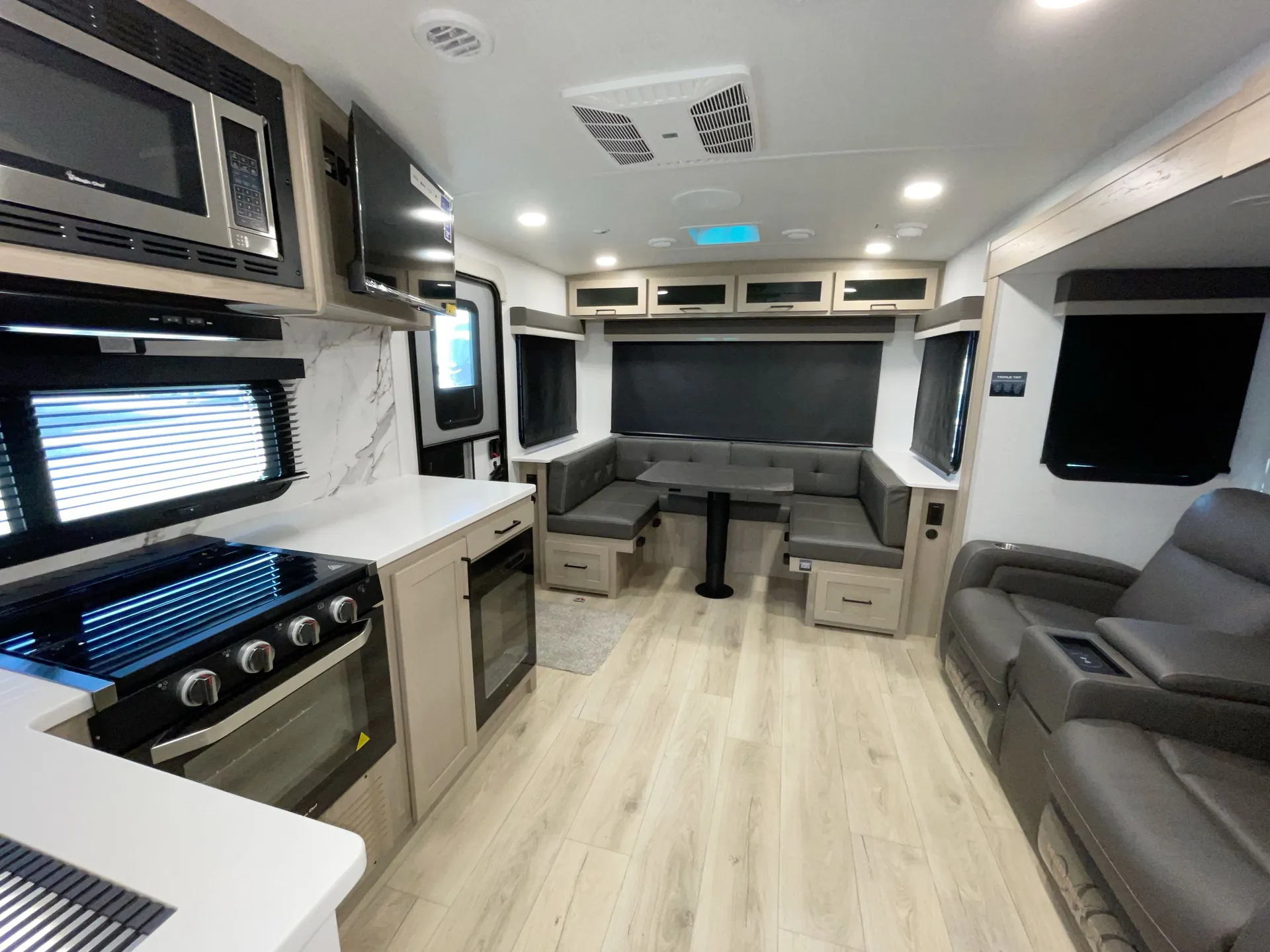 2026 Forest River Flagstaff Super Lite 26SRD — living area main