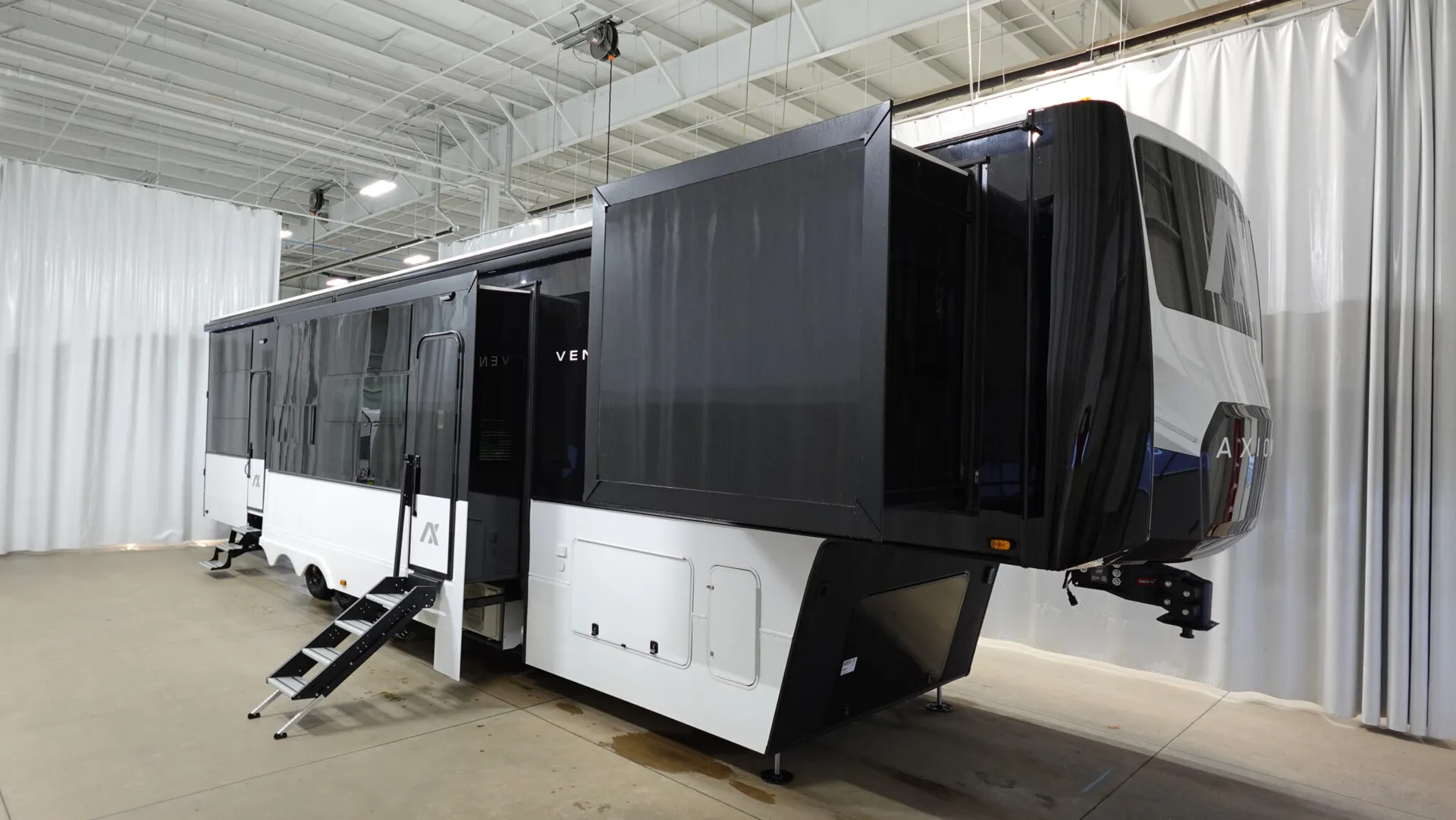 2026 Axiom Vendetta V4250 - Photo 2