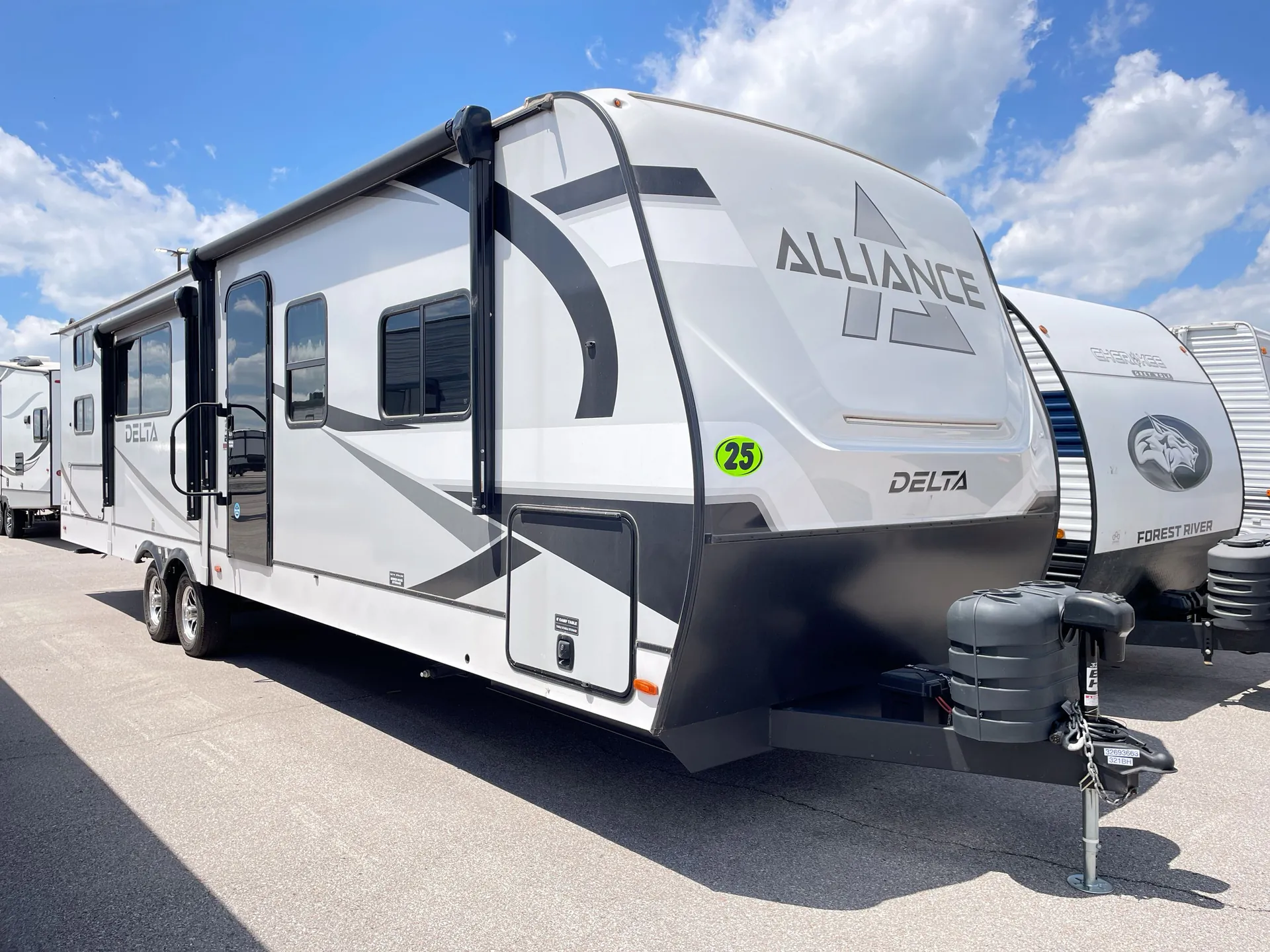 2025 Alliance RV Delta 321BH - Photo 2