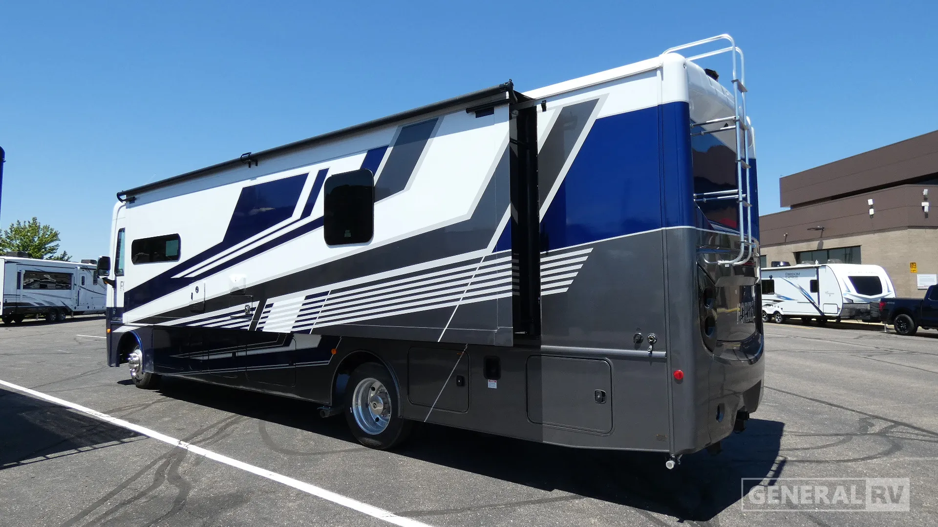 2026 Fleetwood Fortis 33HB - Photo 4