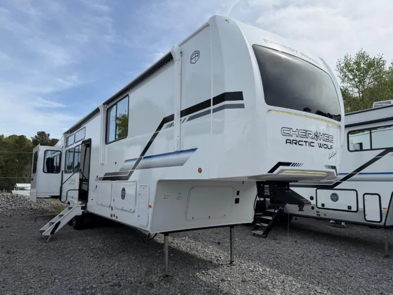 2026 Forest River Cherokee Arctic Wolf 38LEAHG