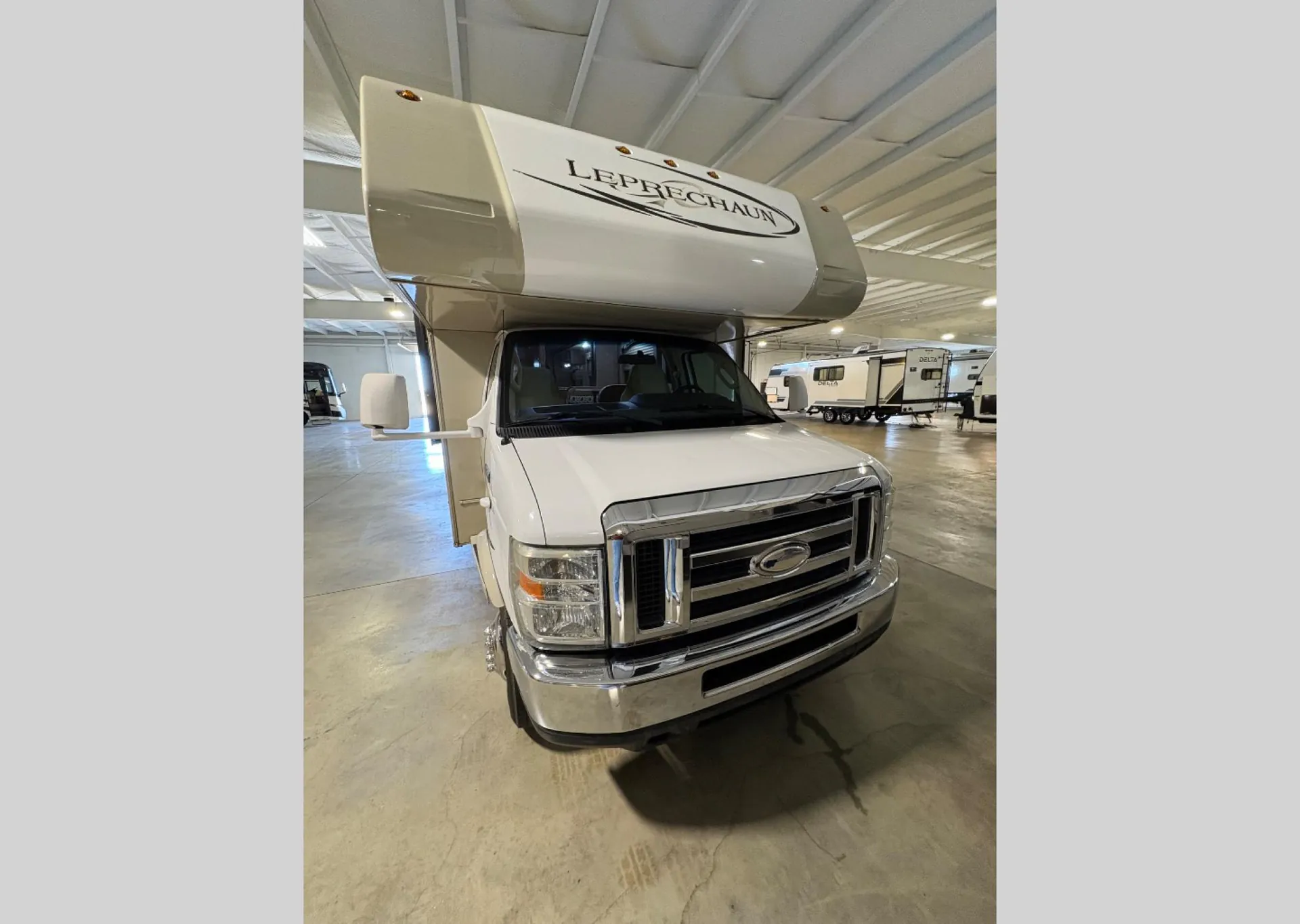 2014 Coachmen Leprechaun 319DS - Photo 3
