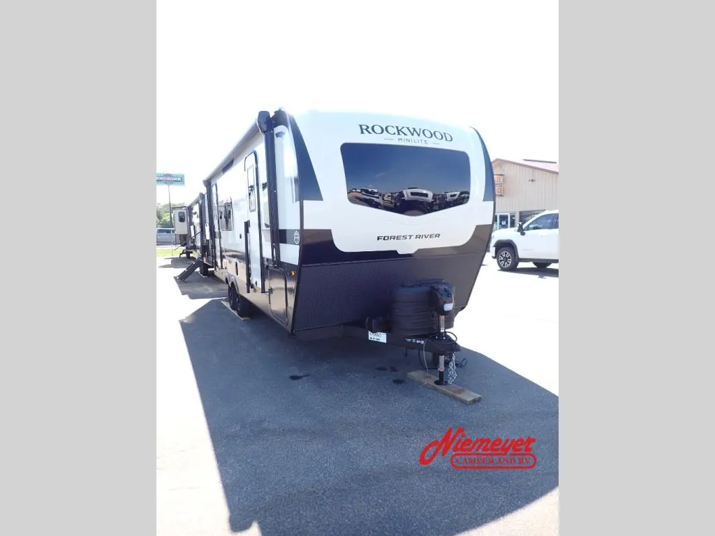 2027 Forest River Rockwood Mini Lite 2515S - Photo 2