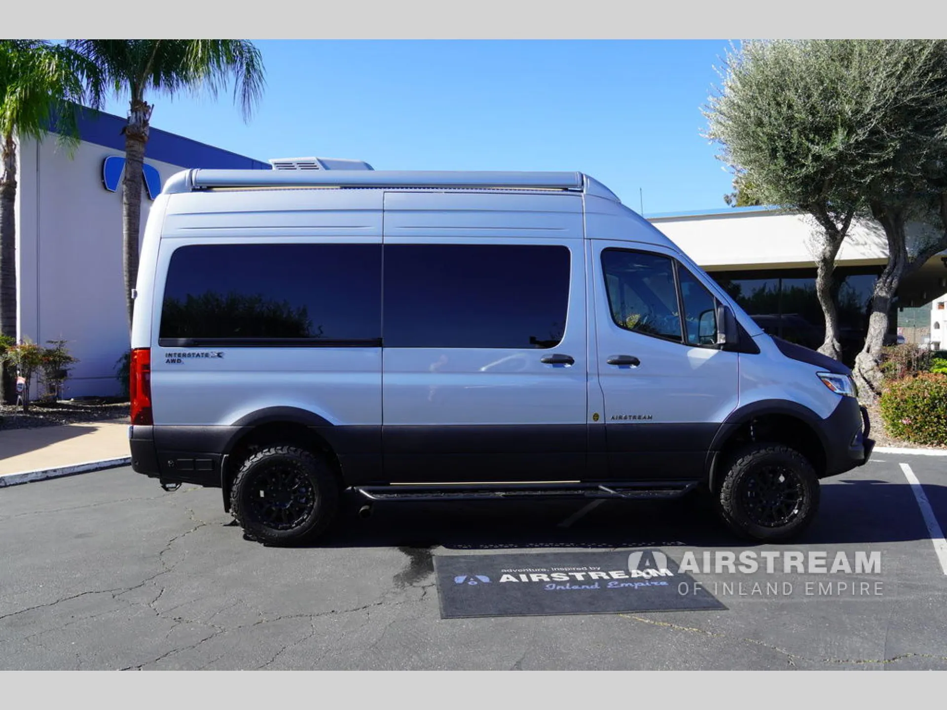 2026 Airstream Interstate 19GTX - Photo 3