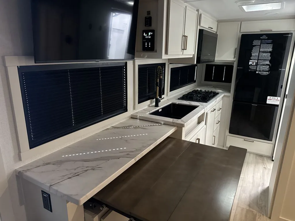 2026 Brinkley Model Ix 20X, Photos photo 9