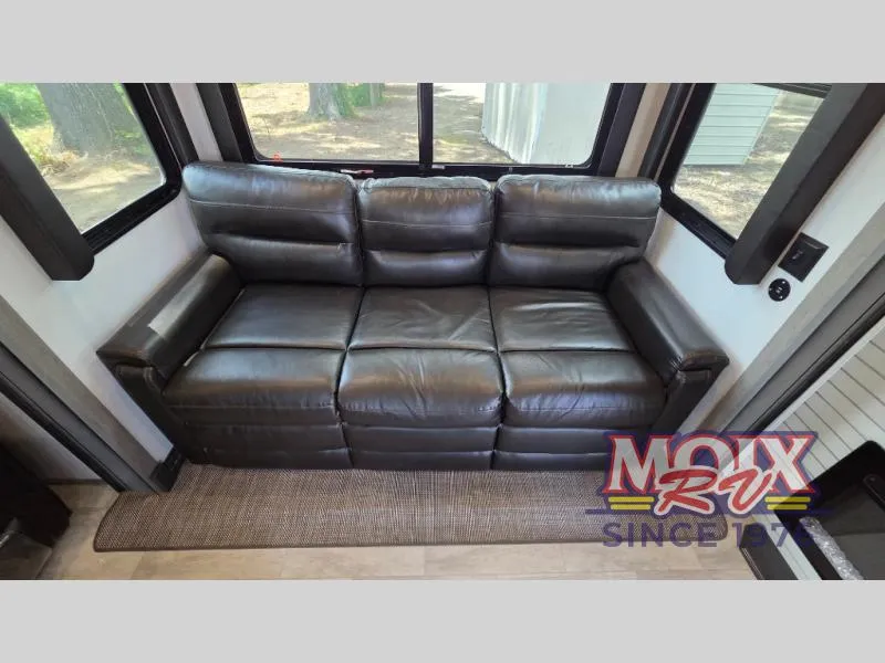 2023 Keystone Montana 3901RK - Photo 4