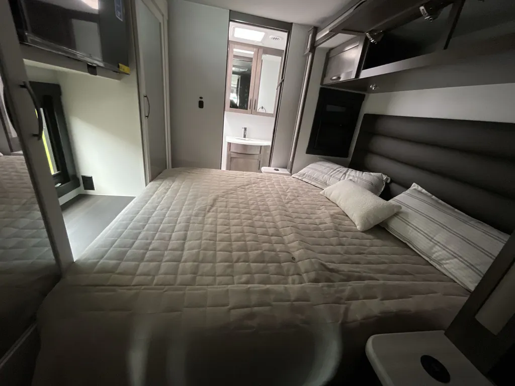 2026 Entegra Coach Vision XL 36C, Photos photo 12