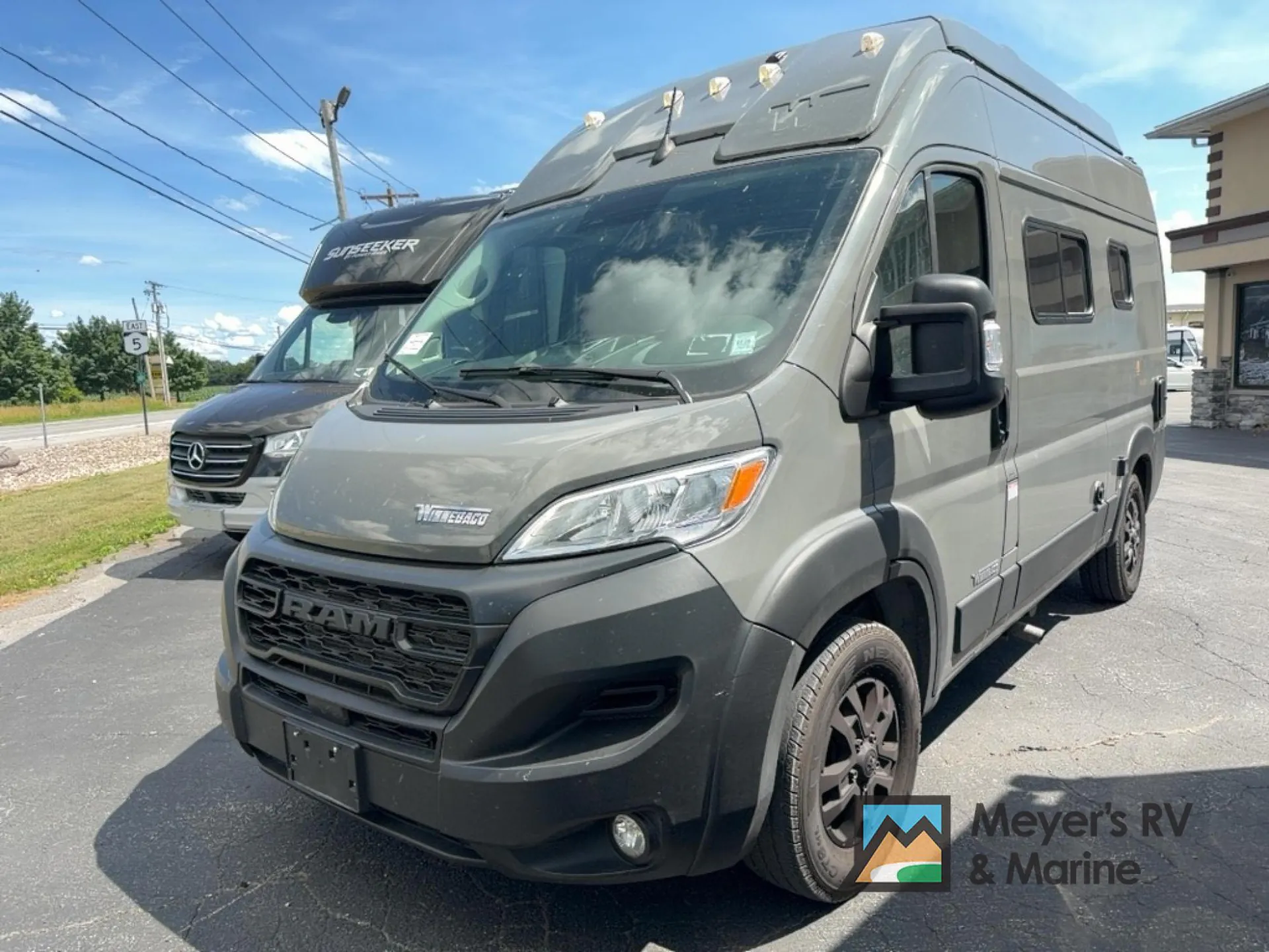 2024 Winnebago Solis Pocket 36B - Photo 4
