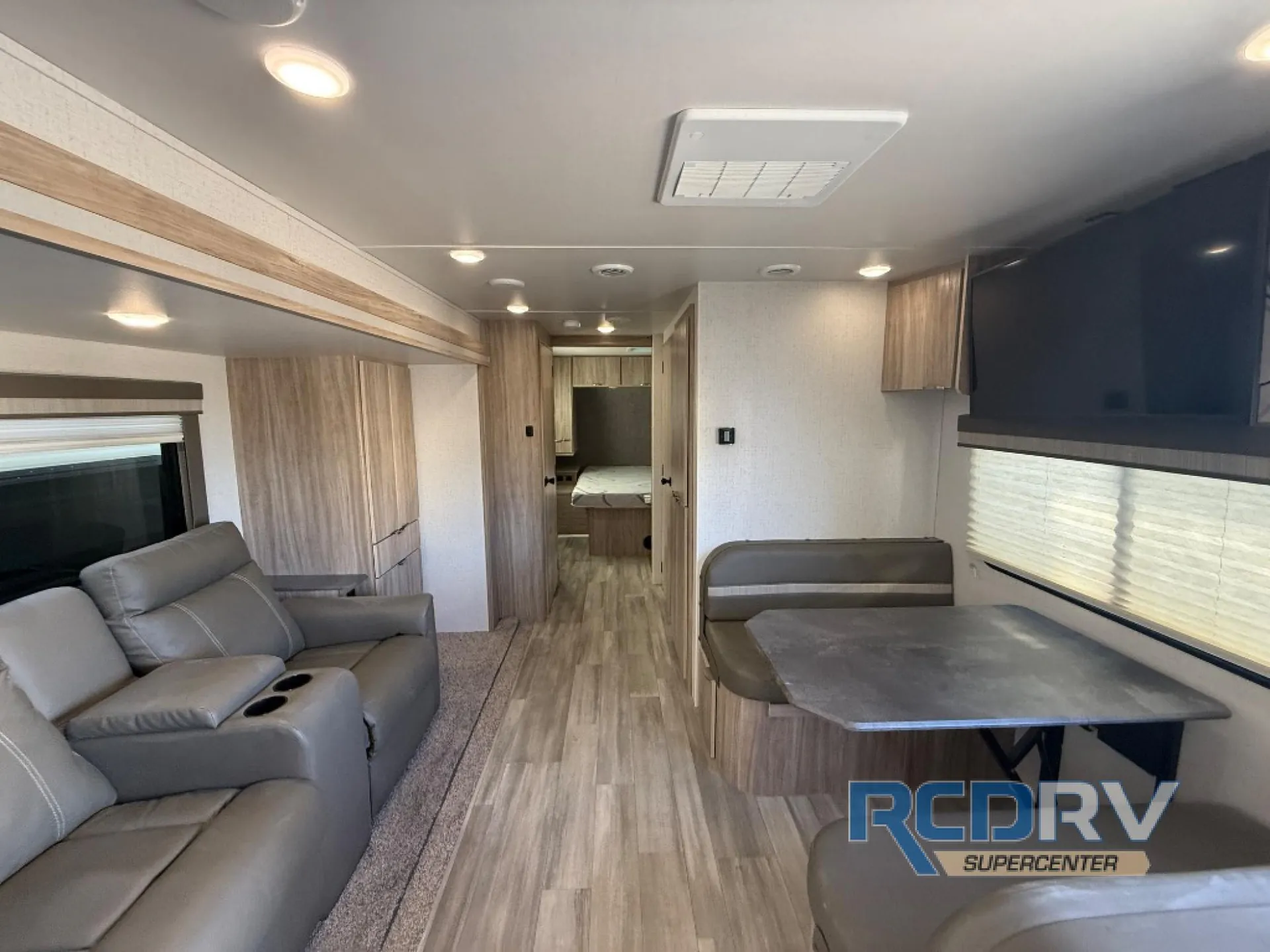 2021 Winnebago Minnie 2529RG - Photo 4