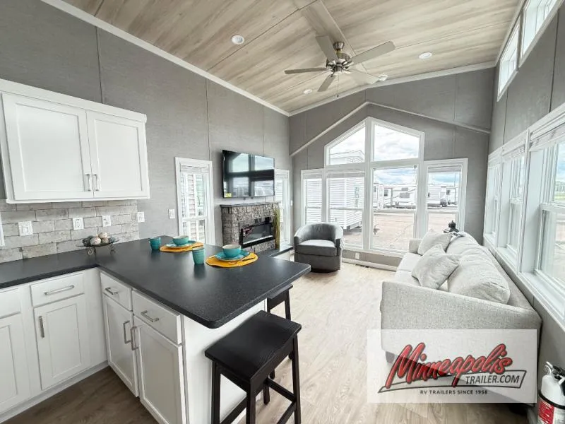 2026 Elevation 5 Series 5-109 - Photo 2