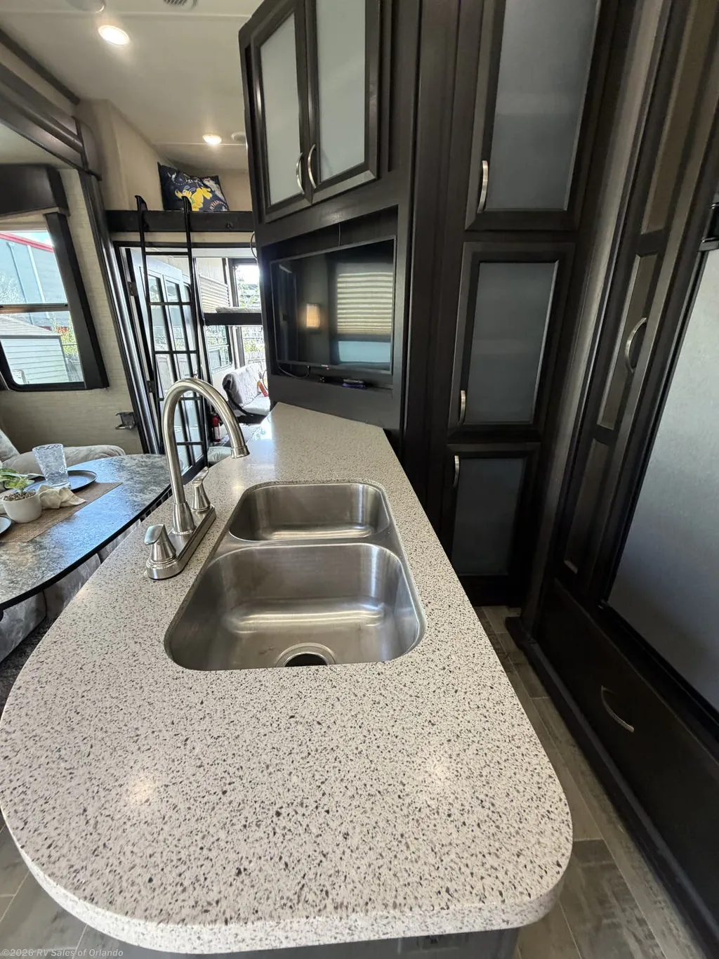 2018 Dutchmen Voltage Triton 3551, Photos photo 36