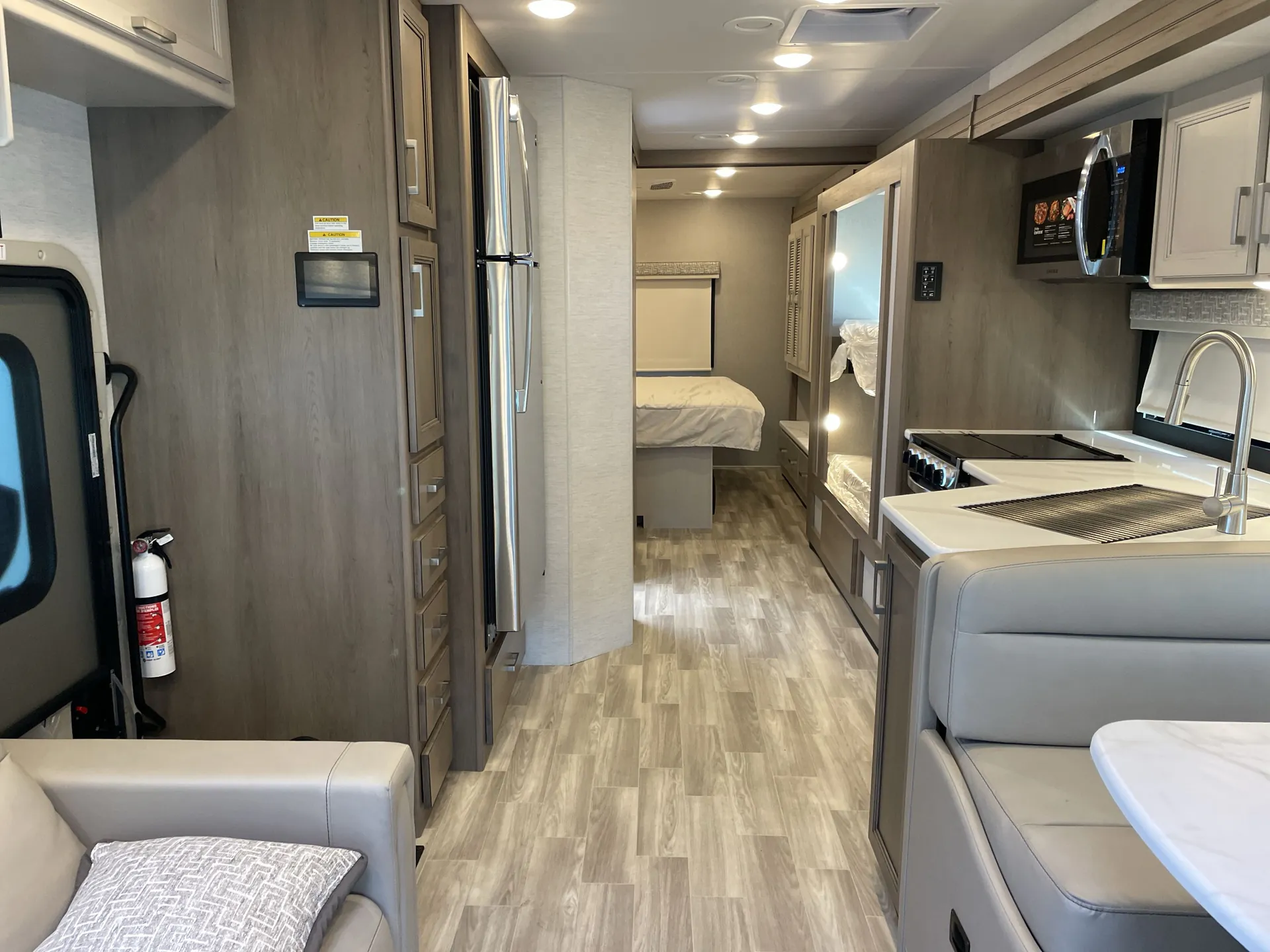 2026 Thor Motor Coach Omni Trail R36 - Photo 4
