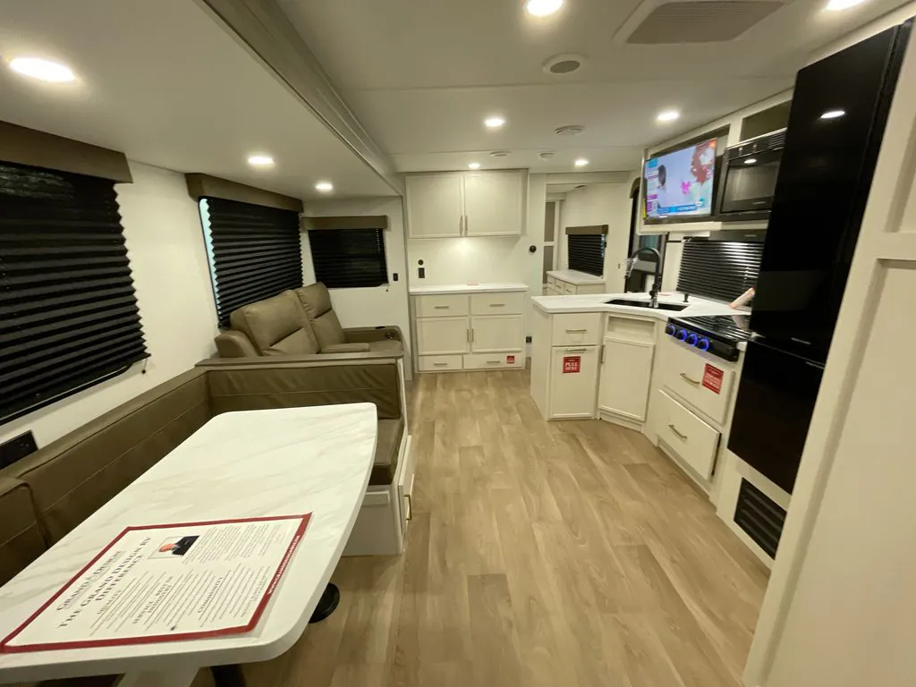 2027 Grand Design Transcend 335BHT, Photos photo 10
