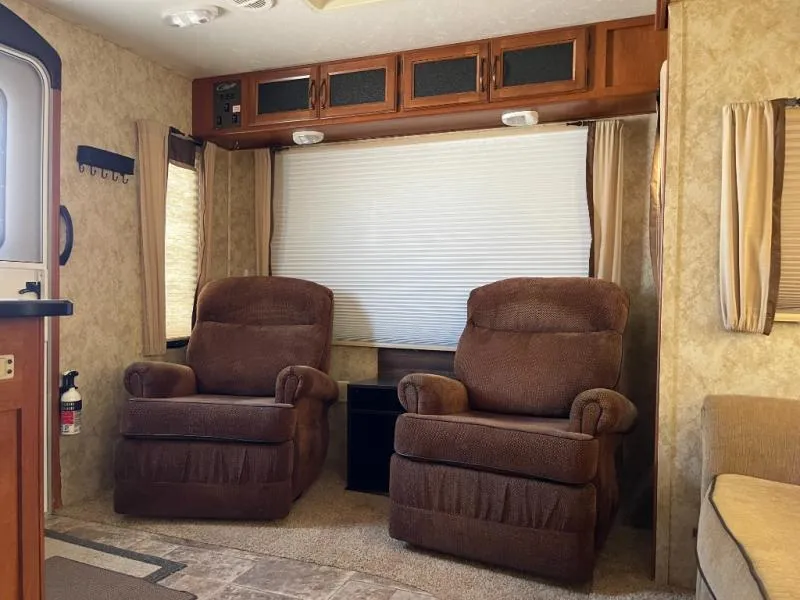 2012 Keystone Cougar High Country 309RLS - Photo 3