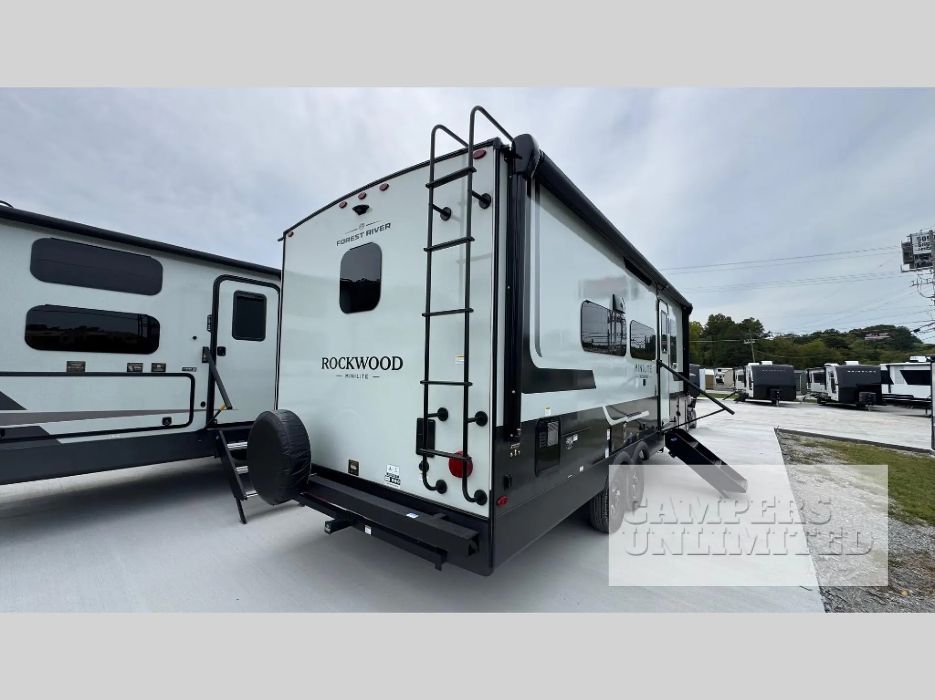 2027 Forest River Rockwood Mini Lite 2524FBT — Photo 5