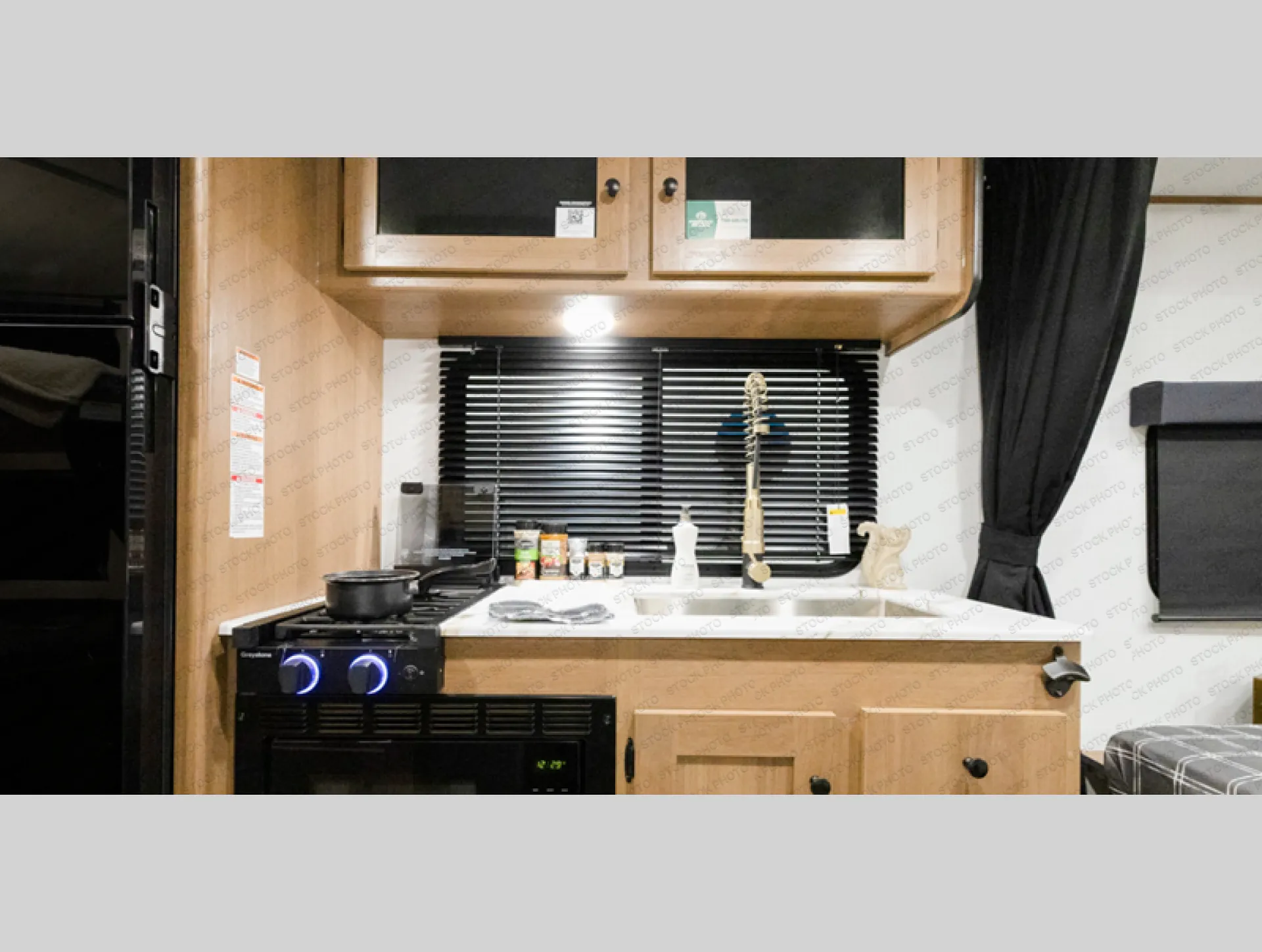 2027 Coachmen Apex 186BH - Photo 4