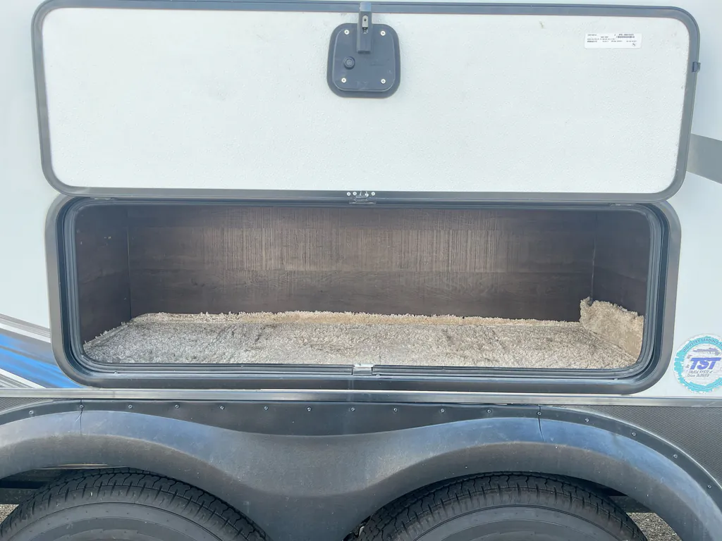 2022 Forest River Xlr Hyper Lite 3310, Photos photo 15