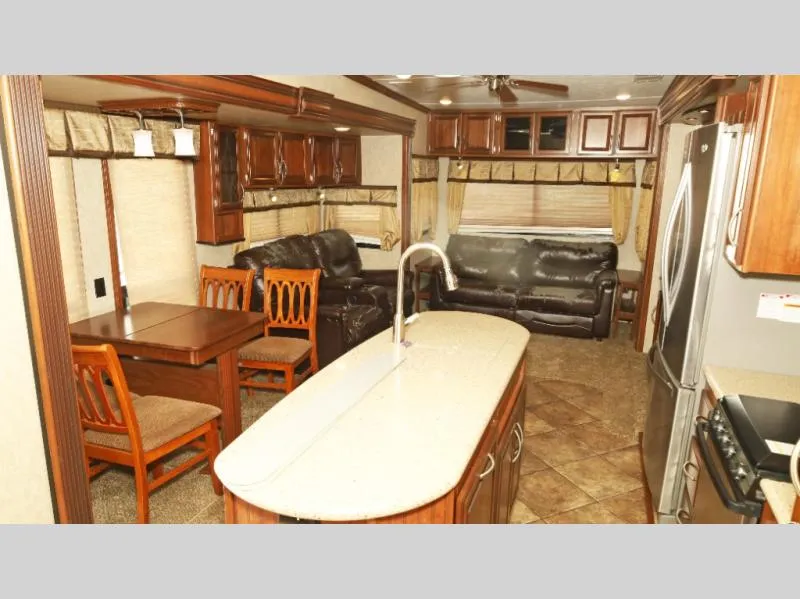 2016 Prime Time RV Sanibel Used    3601 - Photo 2
