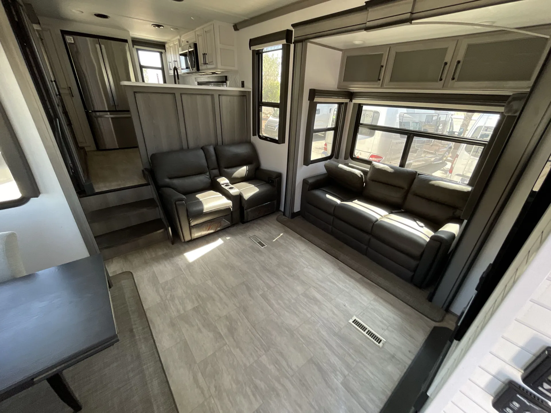 2023 Keystone Montana Legacy 3901RK — living area main