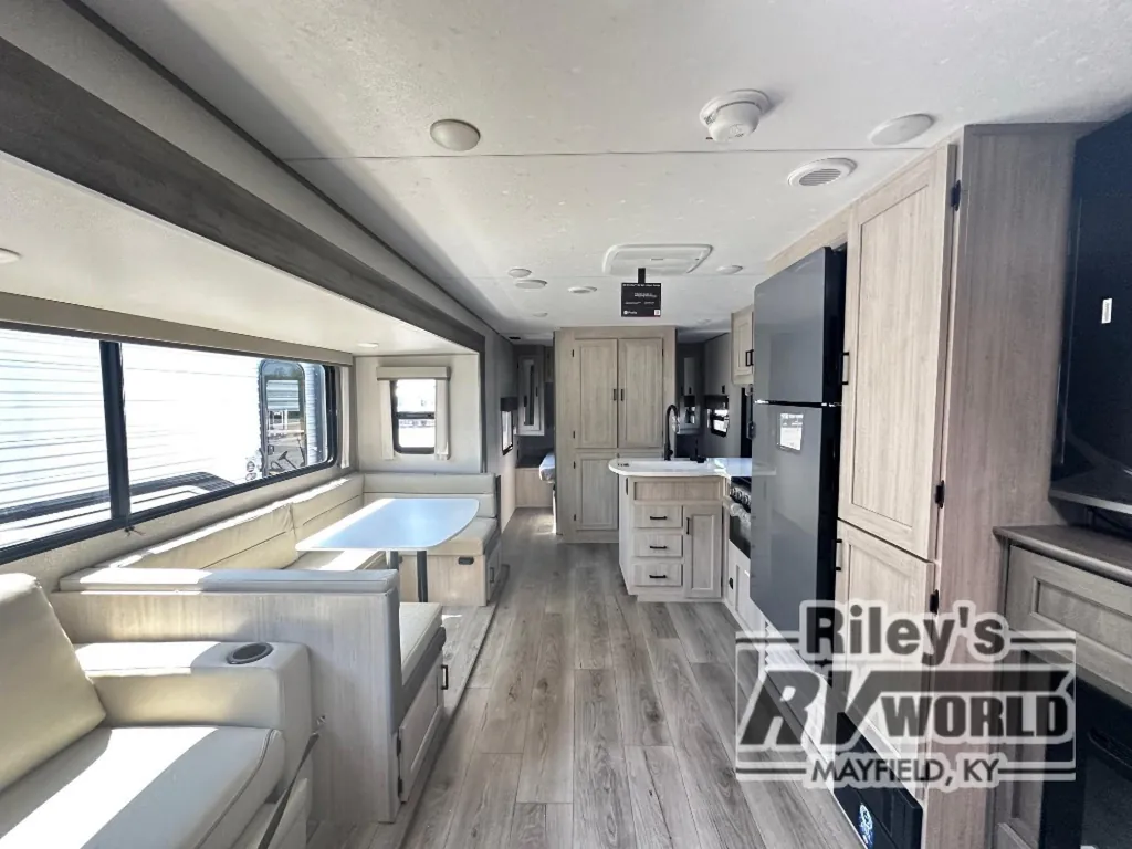 2026 Coachmen Catalina Legacy Edition 273DBHCK, Photos photo 12