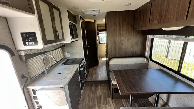 2021 Thor Motor Coach Freedom Elite 22FE, Photos photo 6