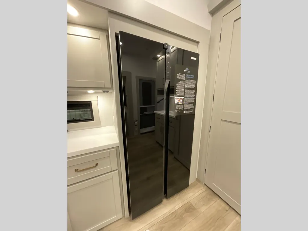2026 Brinkley Model Z 3515, Photos photo 10
