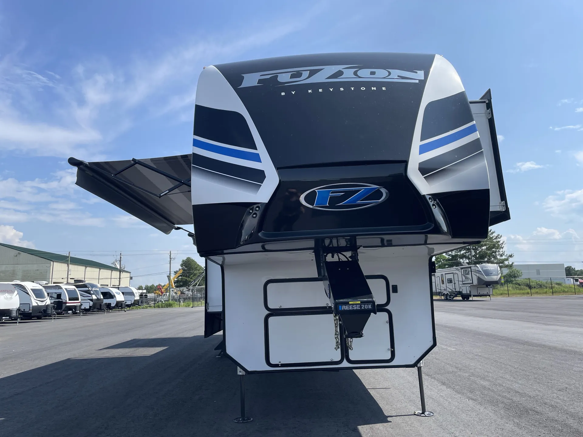 2023 Keystone Fuzion 421 — front