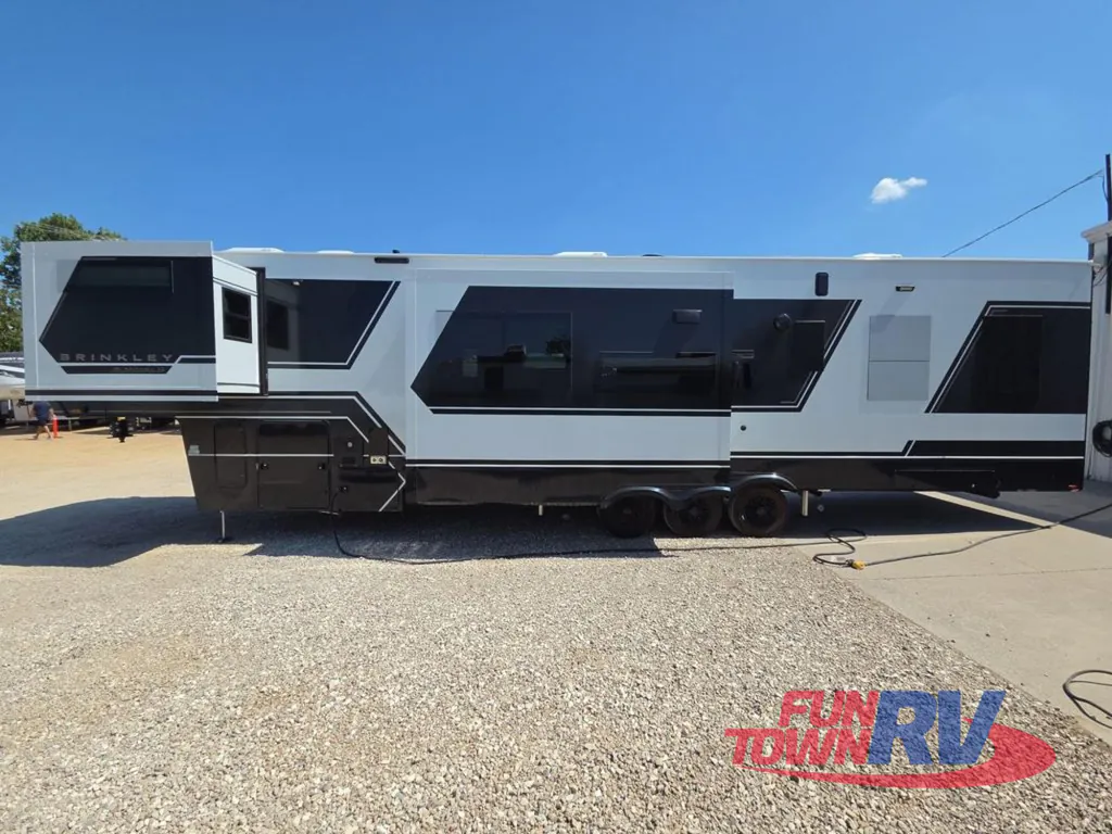 2026 Brinkley Model G 3950, Photos photo 5