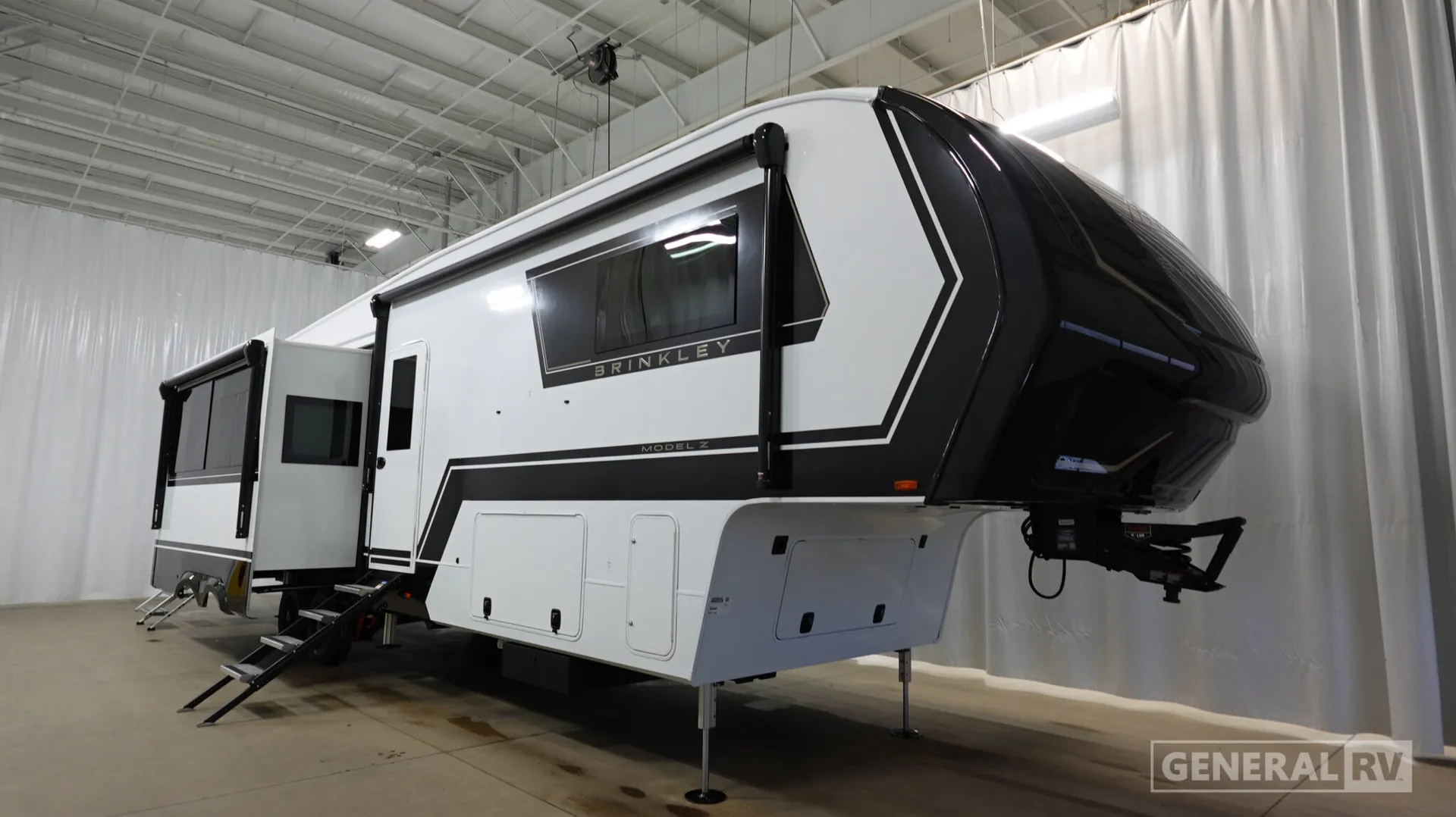2027 Brinkley Model Z 3420 - Photo 2