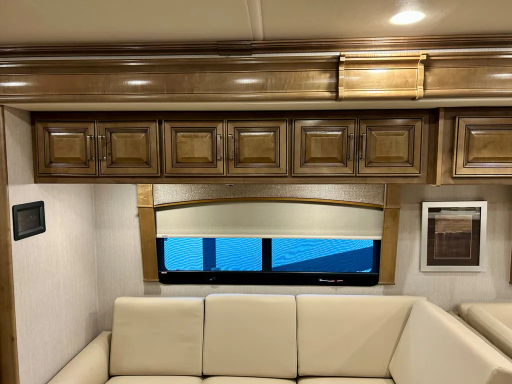 2020 Fleetwood Pace Arrow LXE 38K, Photos photo 9