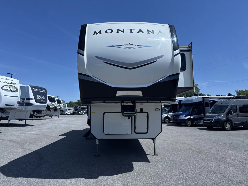 2021 Keystone Montana 3231CK, Photos photo 4