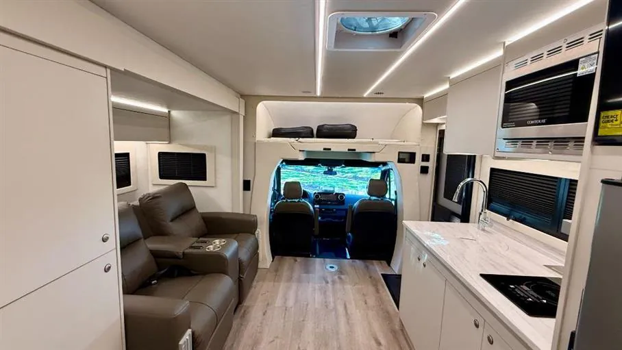 2027 Tiffin Wayfarer 25 PW, Photos photo 16