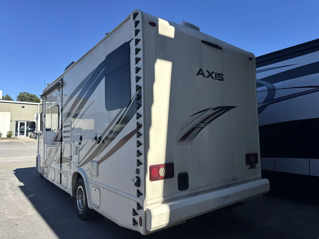 2022 Thor Motor Coach Axis 24.3, Photos photo 6