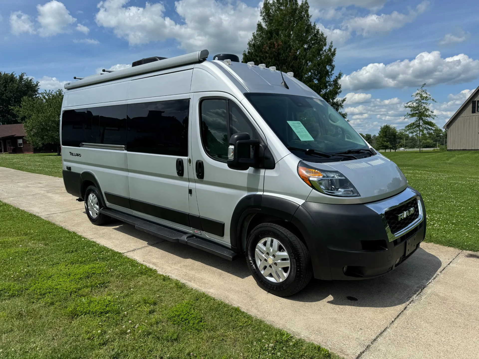 2023 Thor Motor Coach Tellaro 20L - Photo 2