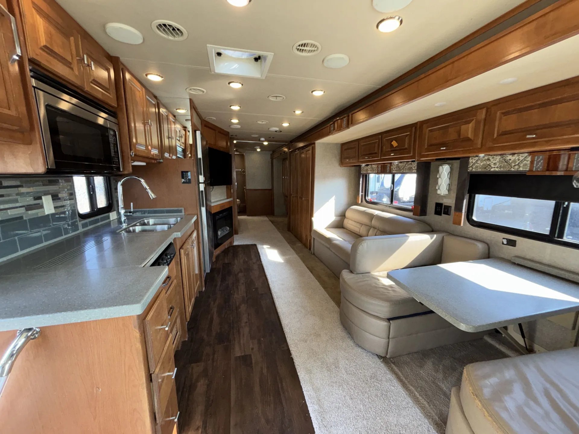 2018 Tiffin Open Road Allegro 36 UA — living area main