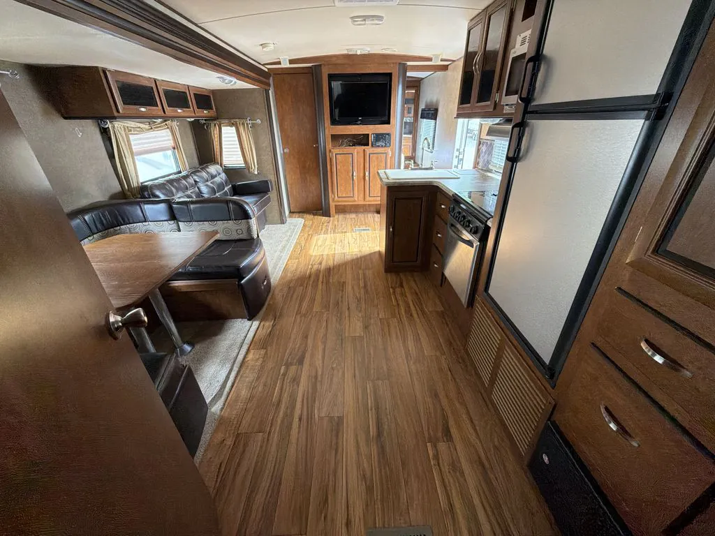 2016 Forest River Vibe 272BHS, Photos photo 24