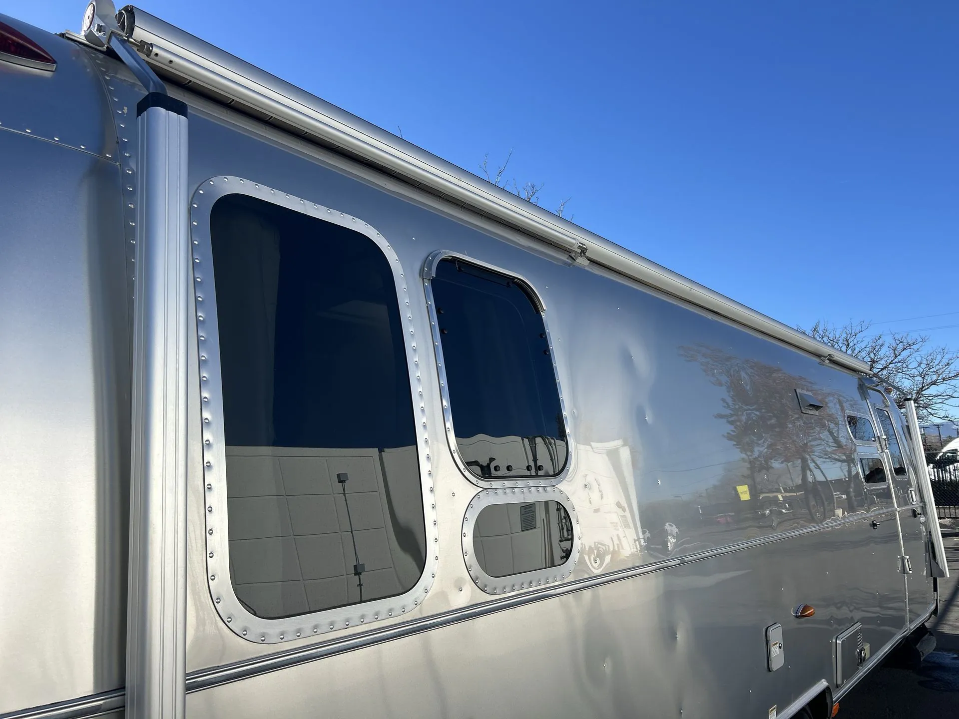 2015 Airstream International 30RB - Photo 4