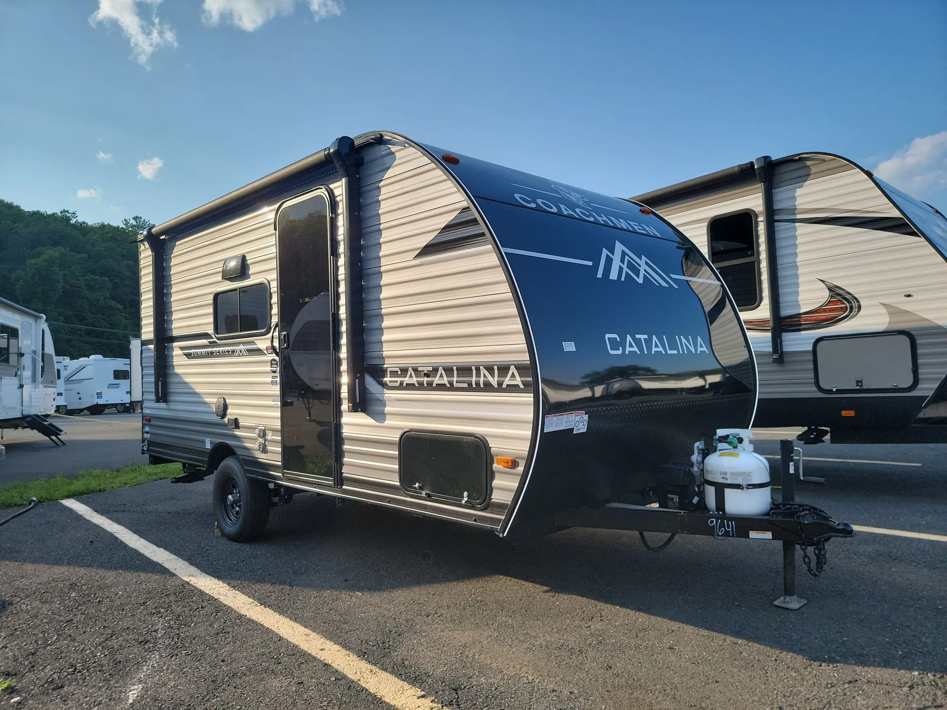 2025 Coachmen Catalina Summit Series 7 164BHX - Photo 2