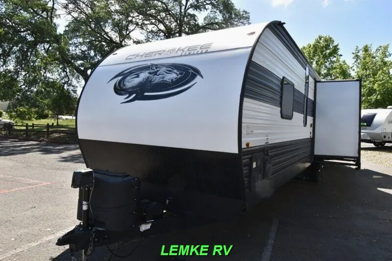 2023 Forest River Cherokee Wolf Den 306MM, Photos photo 6