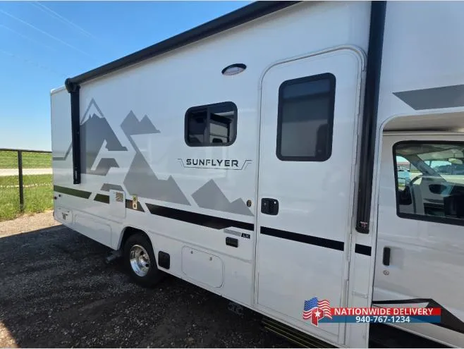 2027 Winnebago Sunflyer 22RS - Photo 3