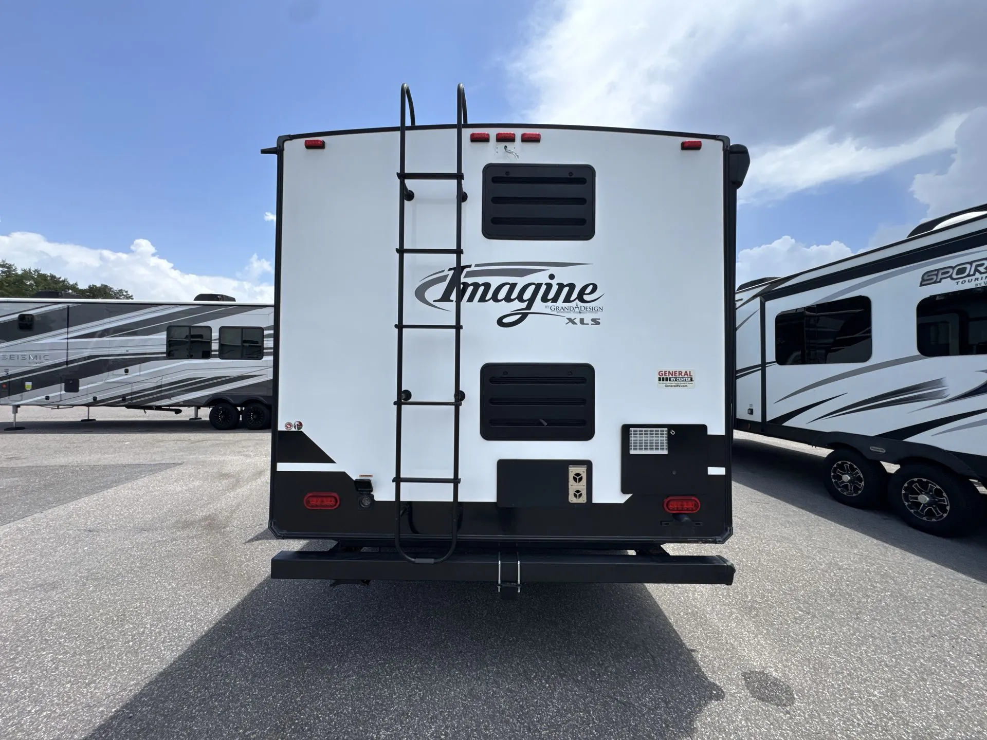 2019 Grand Design Imagine XLS 17MKE - Photo 4