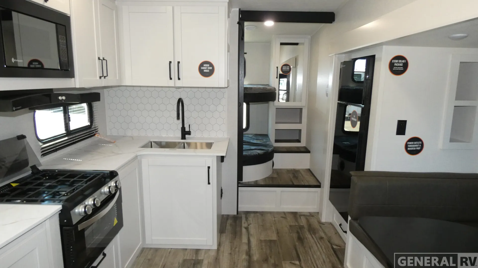 2026 Highland Ridge RV Roamer Light Duty 28DBSS - Photo 3