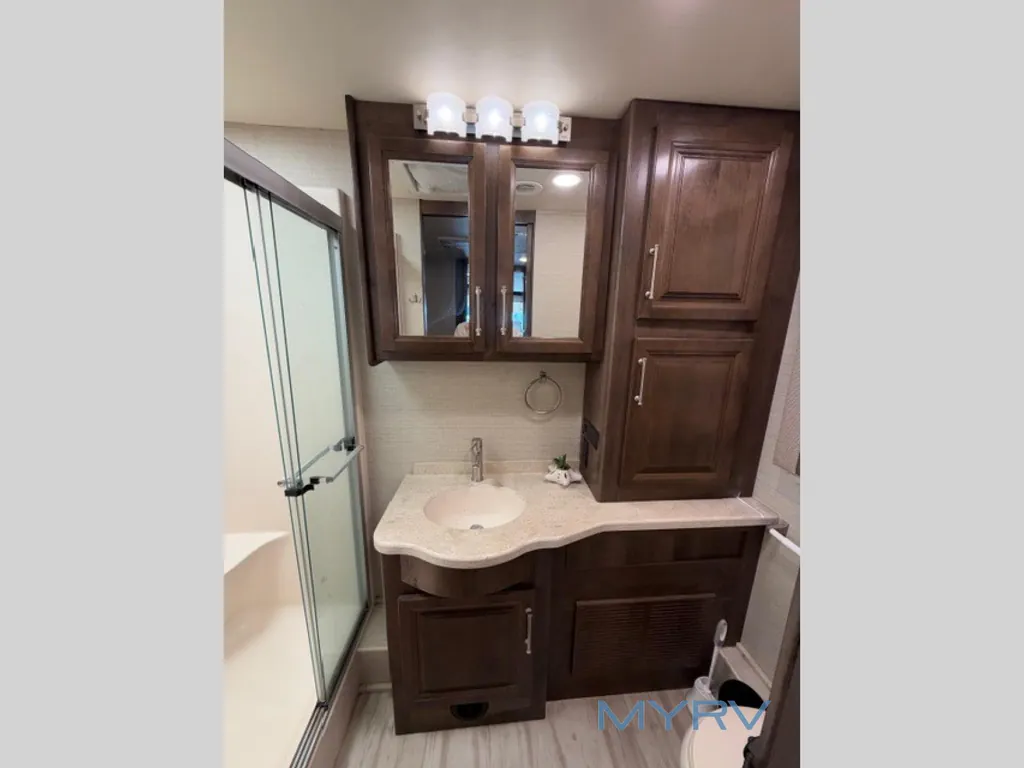 2019 Entegra Coach Emblem 36U, Photos photo 43