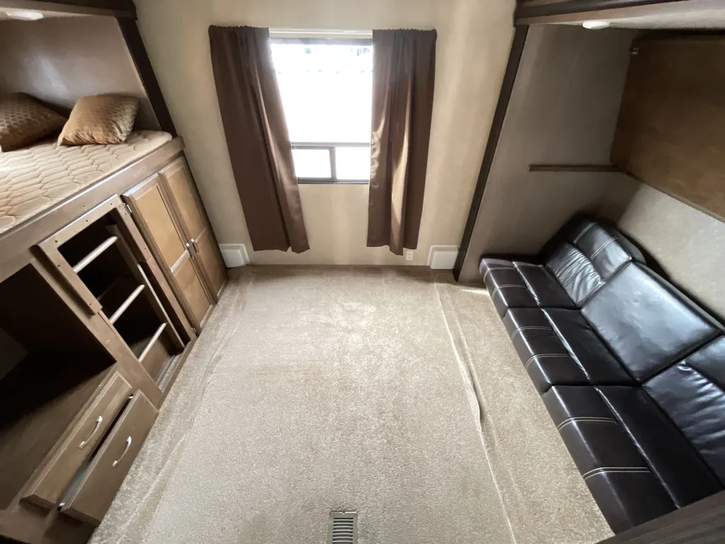 2017 Forest River Salem Villa 4002Q, Photos photo 19