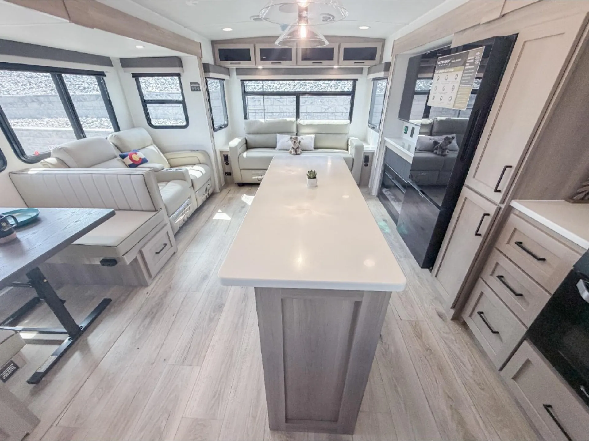2026 Forest River Rockwood Ultra Lite 2906RL — Photo 7