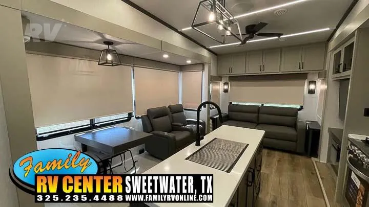 2025 Palomino Columbus 380RL dealer photo 2 from Family RV Center